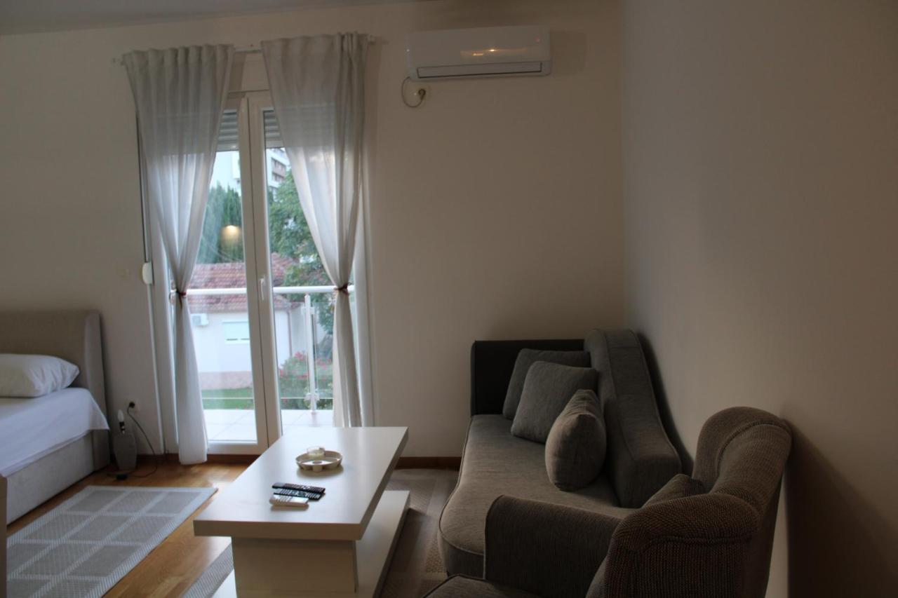 Delta Studio Apartman Podgorica Exterior foto
